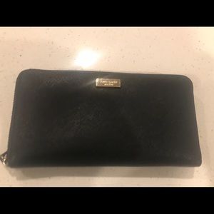 Kate Spade zip around wallet